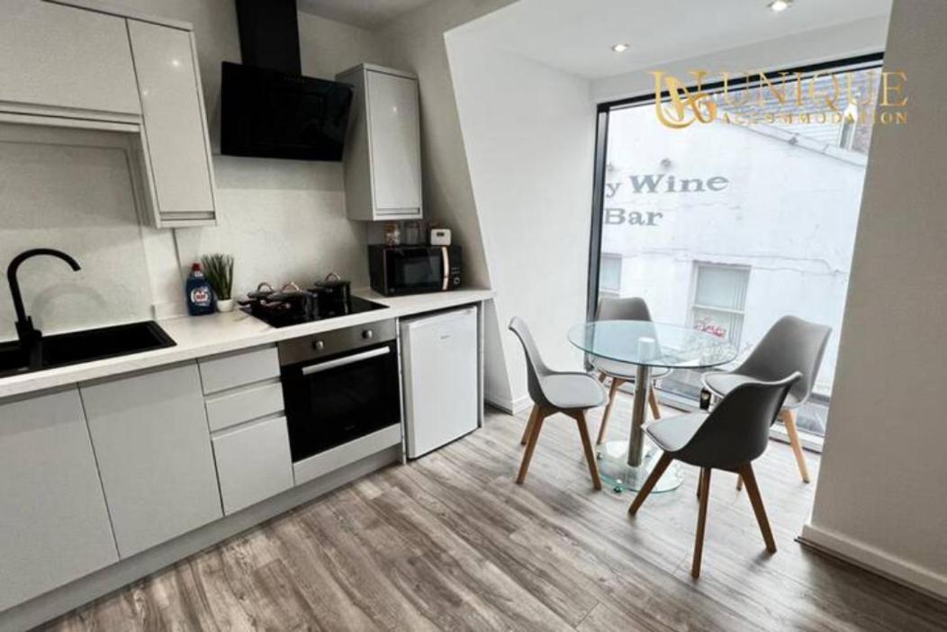 Unique Accommodation Liverpool - Luxury 2 Bed Apartments , Perfect For Business & Families, Book Now Exterior foto